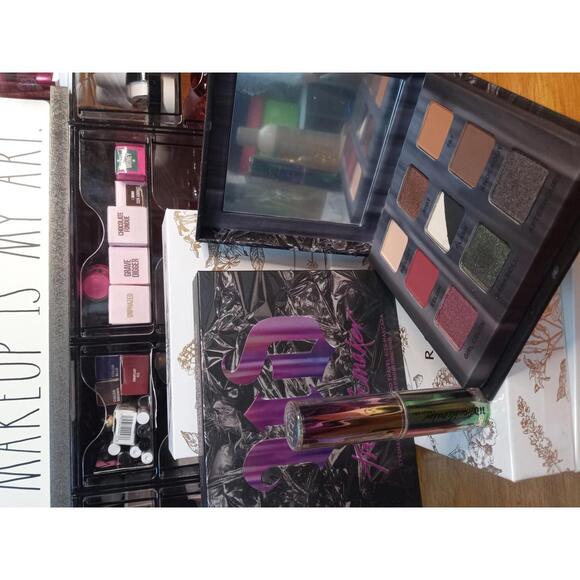 🌌 Urban Decay Afterdark Eyeshadow Palette + Mascara Bundle - Picture 1 of 1